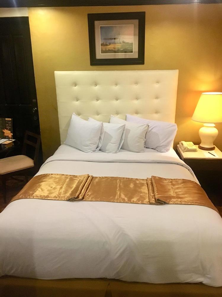 Lourdes Suites Makati City Extérieur photo