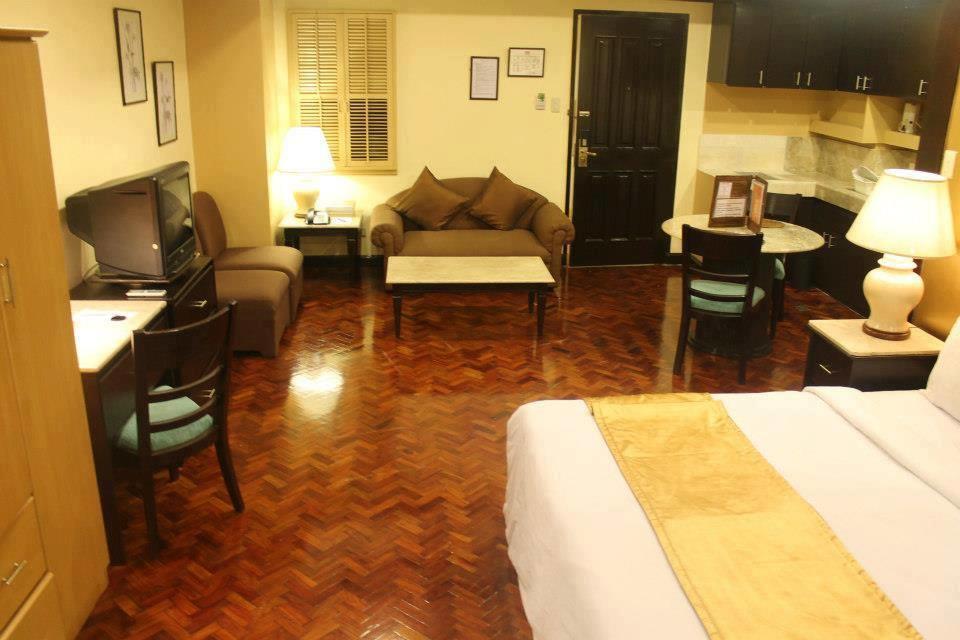 Lourdes Suites Makati City Extérieur photo