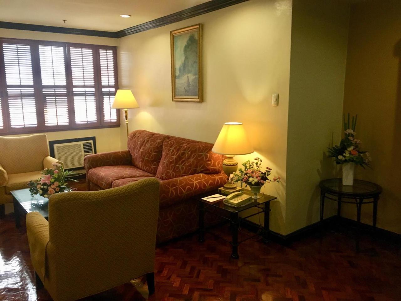 Lourdes Suites Makati City Extérieur photo