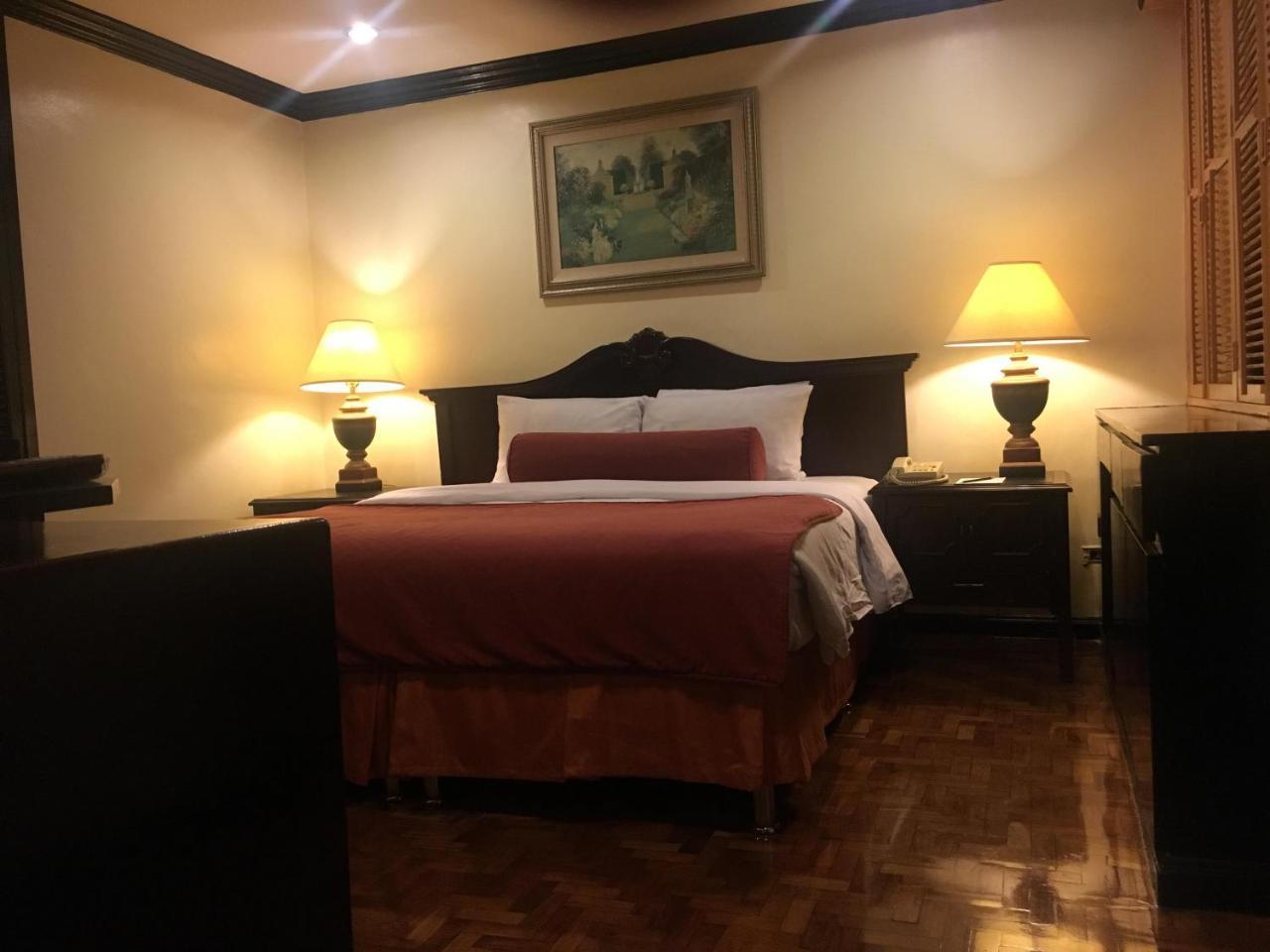 Lourdes Suites Makati City Extérieur photo