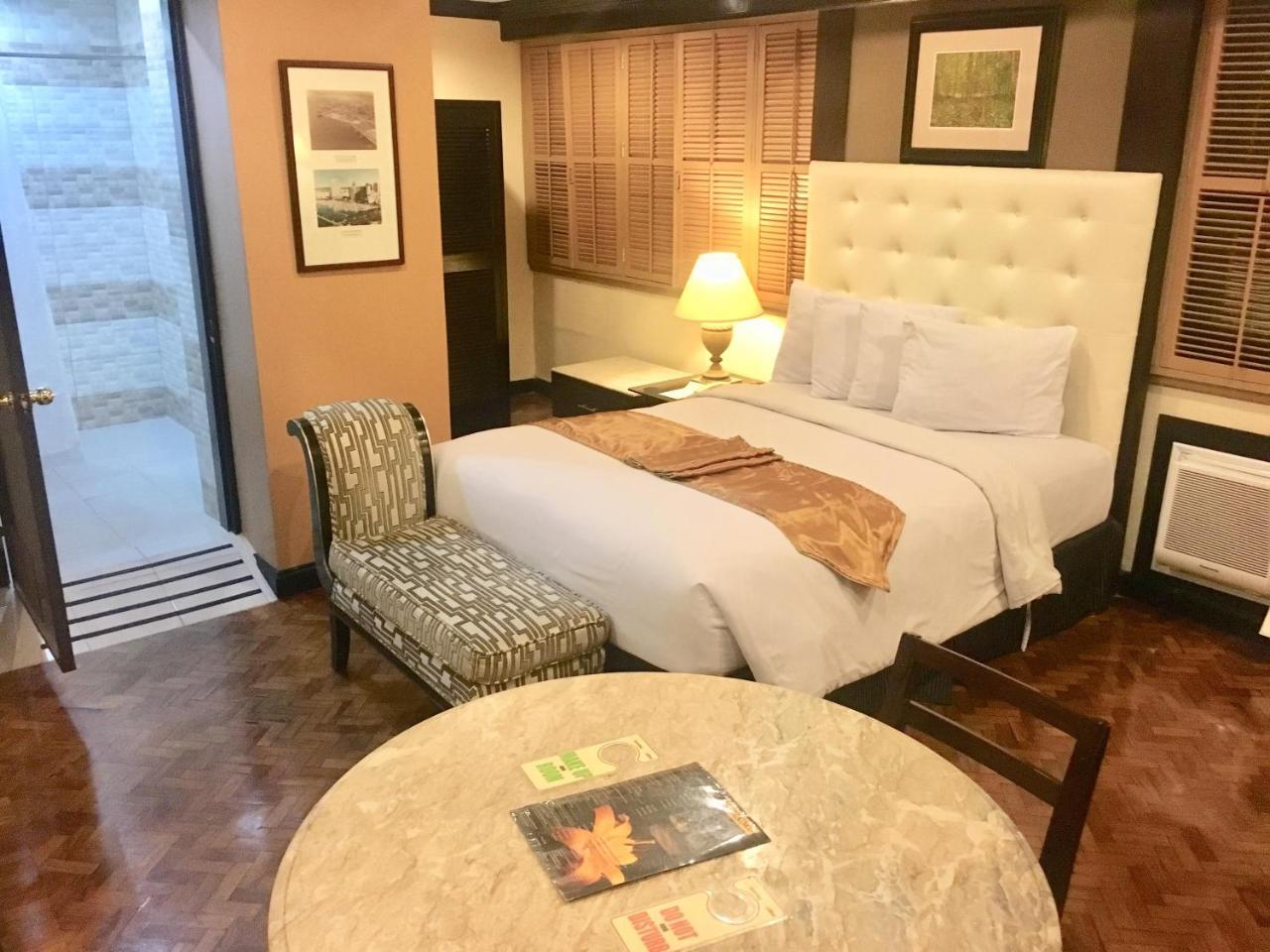 Lourdes Suites Makati City Extérieur photo