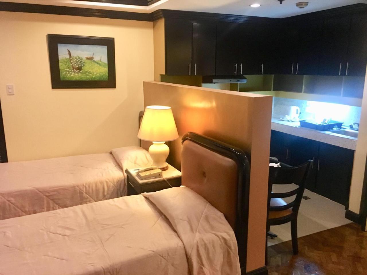 Lourdes Suites Makati City Extérieur photo