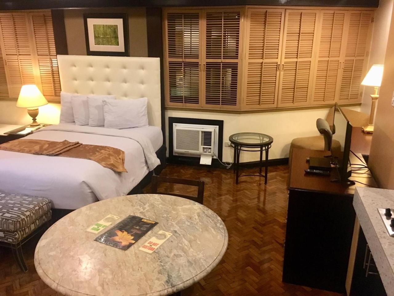 Lourdes Suites Makati City Extérieur photo