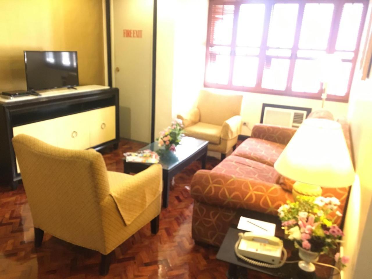 Lourdes Suites Makati City Extérieur photo